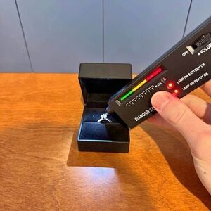 VVS1 Moissanite Engagement Ring